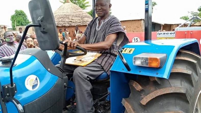 Photos: Bawumia surprises his former primary school teacher with brand new tractor