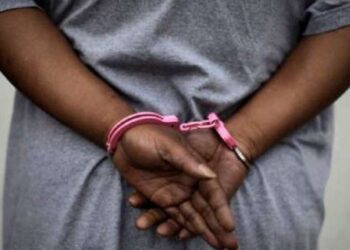 E/R: Mother in police grip for dumping baby in a toilet
