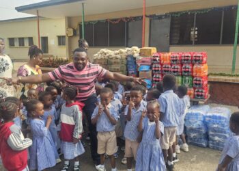 Willie and Mike Donate to Kumasi Children’s Home