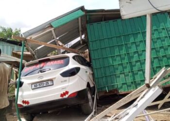 Kasoa: Two injured after speeding car runs into shop and kenkey Joint